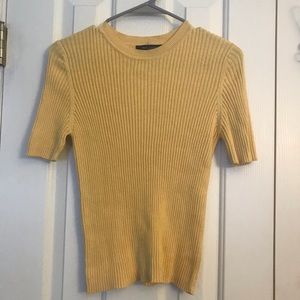 Yellow short sleeve knit sweater